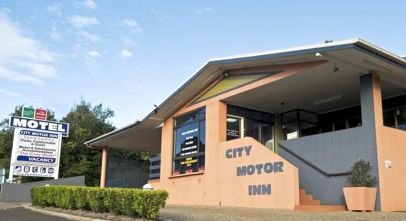 טוומבה City Motor Inn מראה חיצוני תמונה